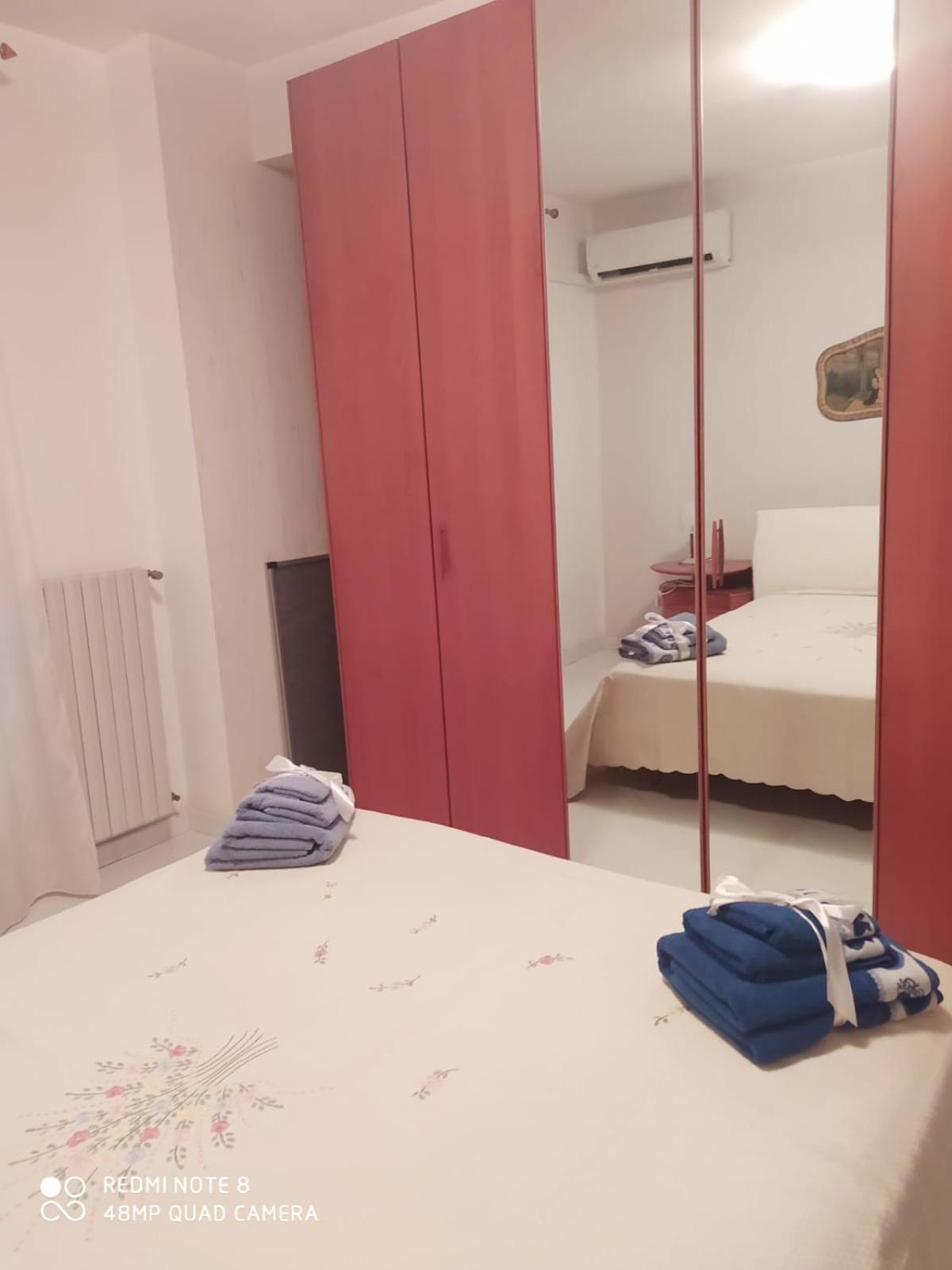 Casa Cristina Apartman Comiso Szoba fotó